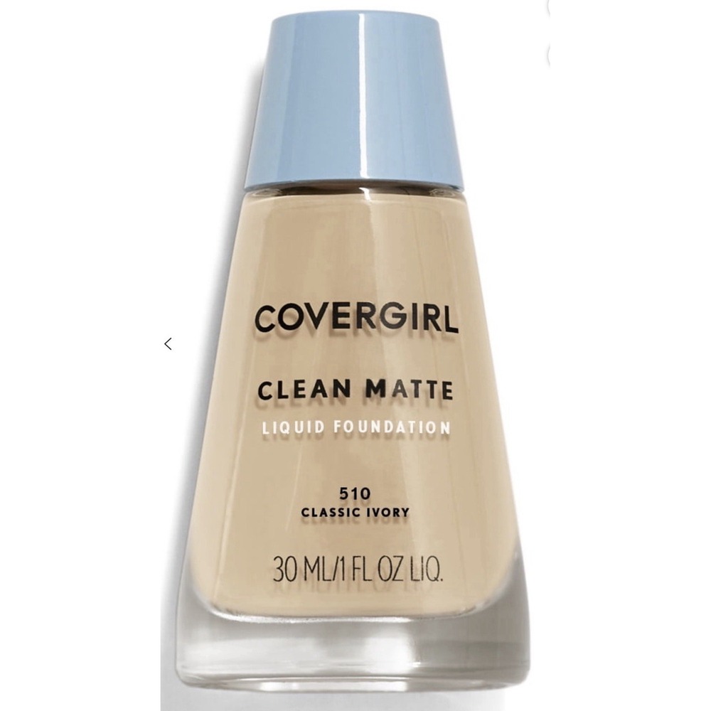 Covergirl Clean Matte Liquid Foundation 510 Classic Ivory 1oz / 30ml